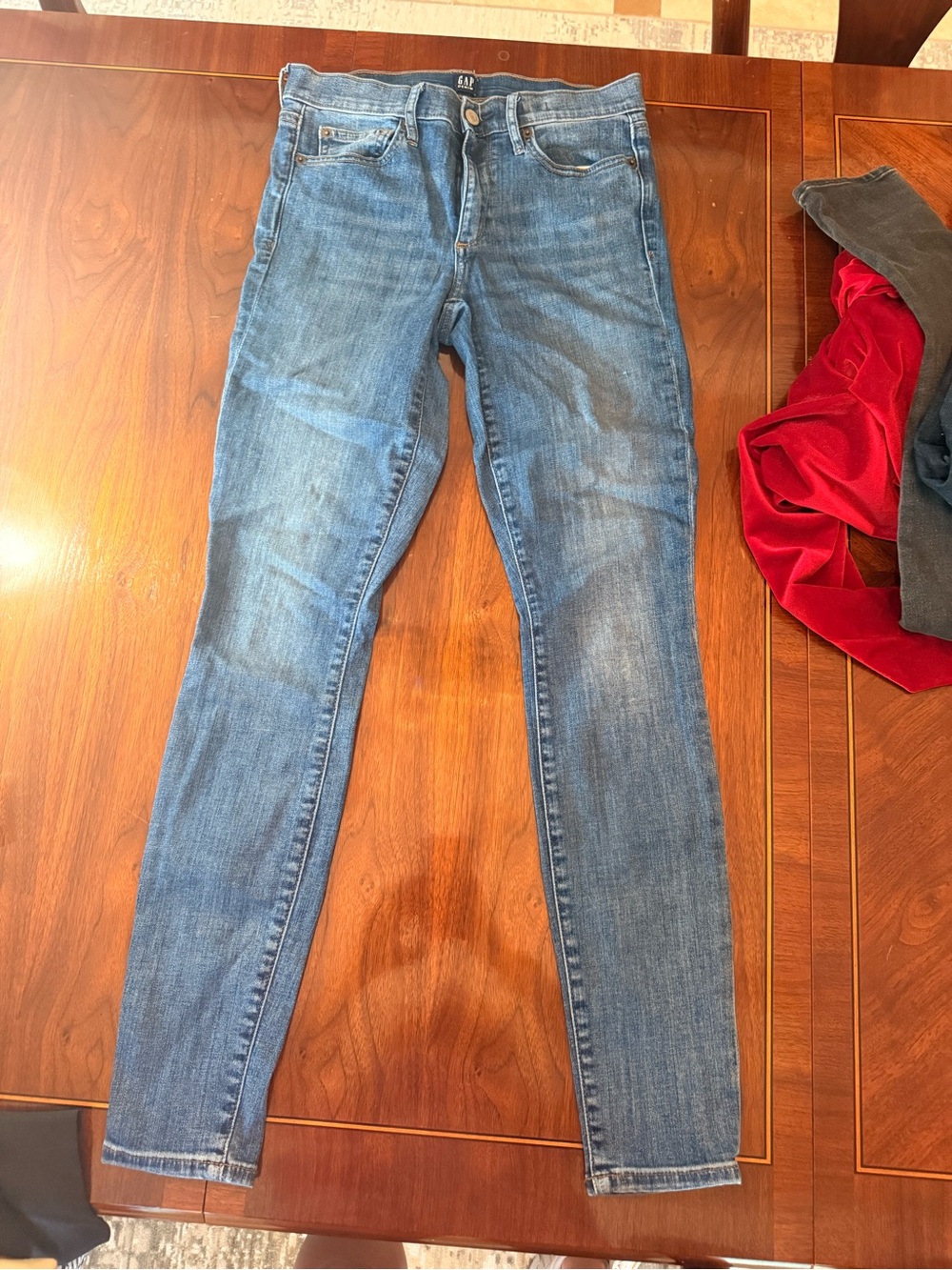 GAP Slim Skinny Jeans in Mid Blue Wash